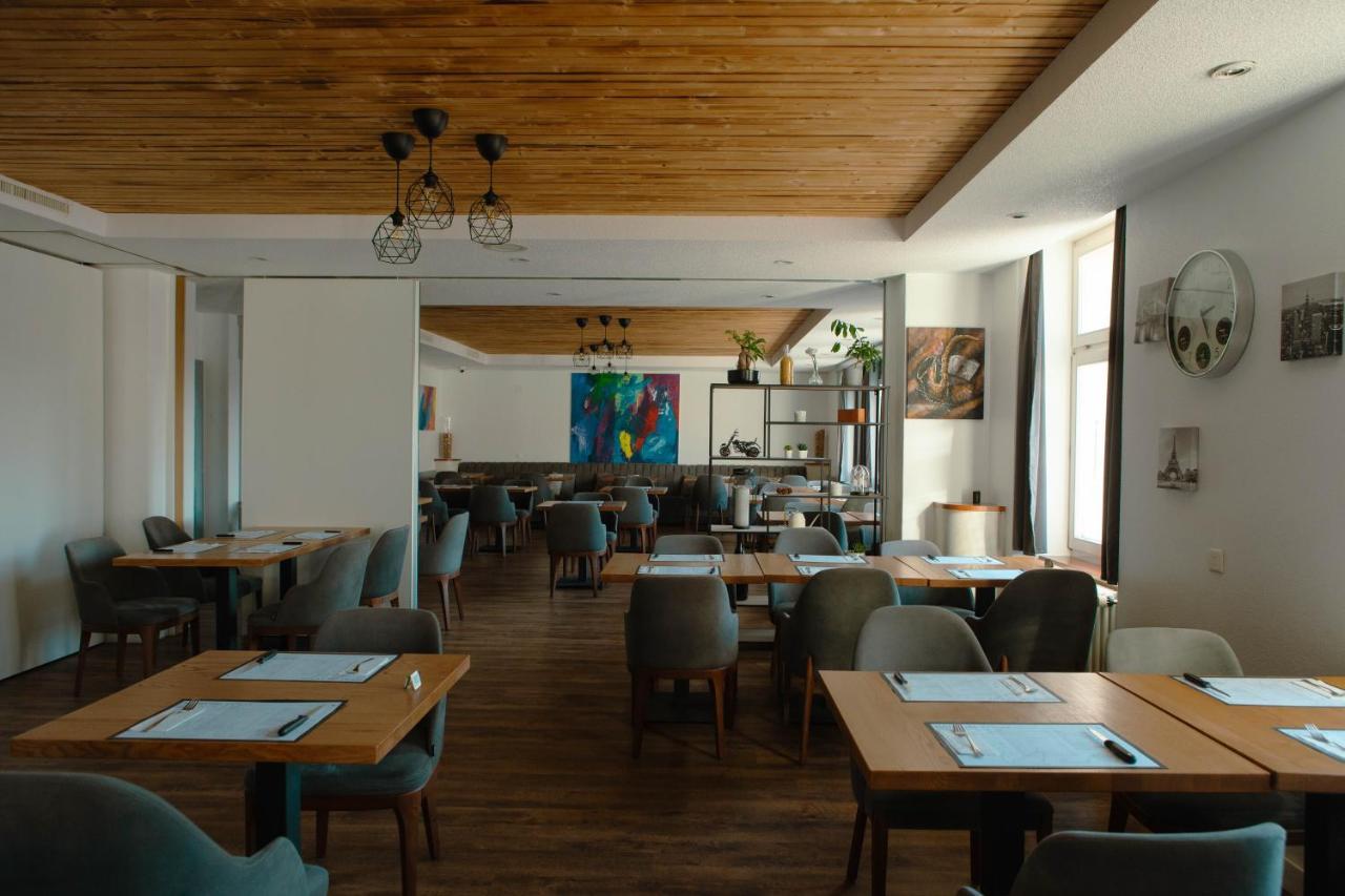 Hotel De L'Ours Courroux Екстериор снимка